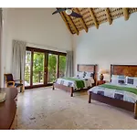 Villa Cayuco Con Vista Al Lago, Cap Cana
