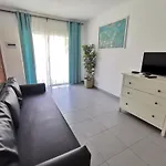 Sunny Studios Deluxe Playa Los Corales - Wifi, Beach, Pool