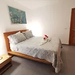 Sunny Studios Deluxe Playa Los Corales - Wifi, Beach, Pool