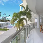Destination Jelly / Playa Coral Condo