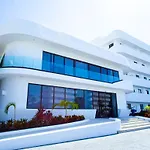Cana Rock Star, Cana Bay