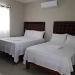 Hotel Brisas Del Este