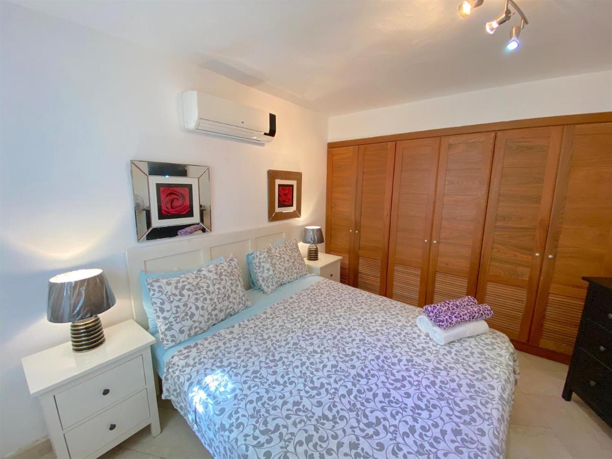 Los Corales Villas&apartments Beach Club Wifi Hotel