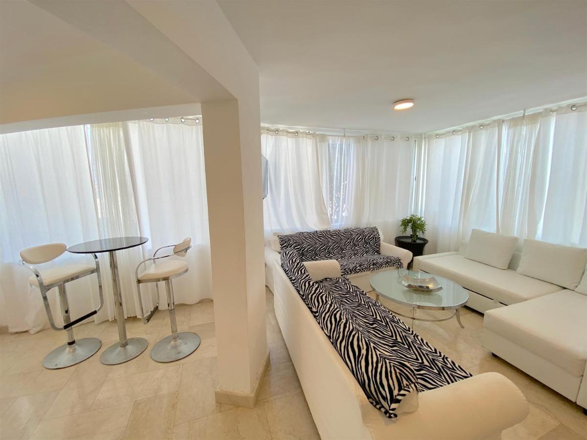 Los Corales Villas&apartments Beach Club Wifi Hotel