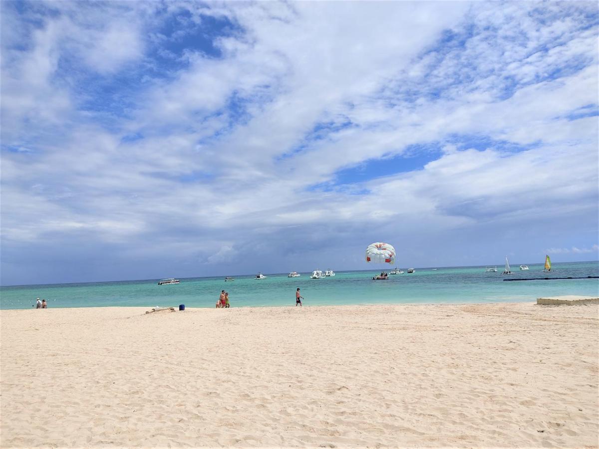 Superior Studio With Beach Access
