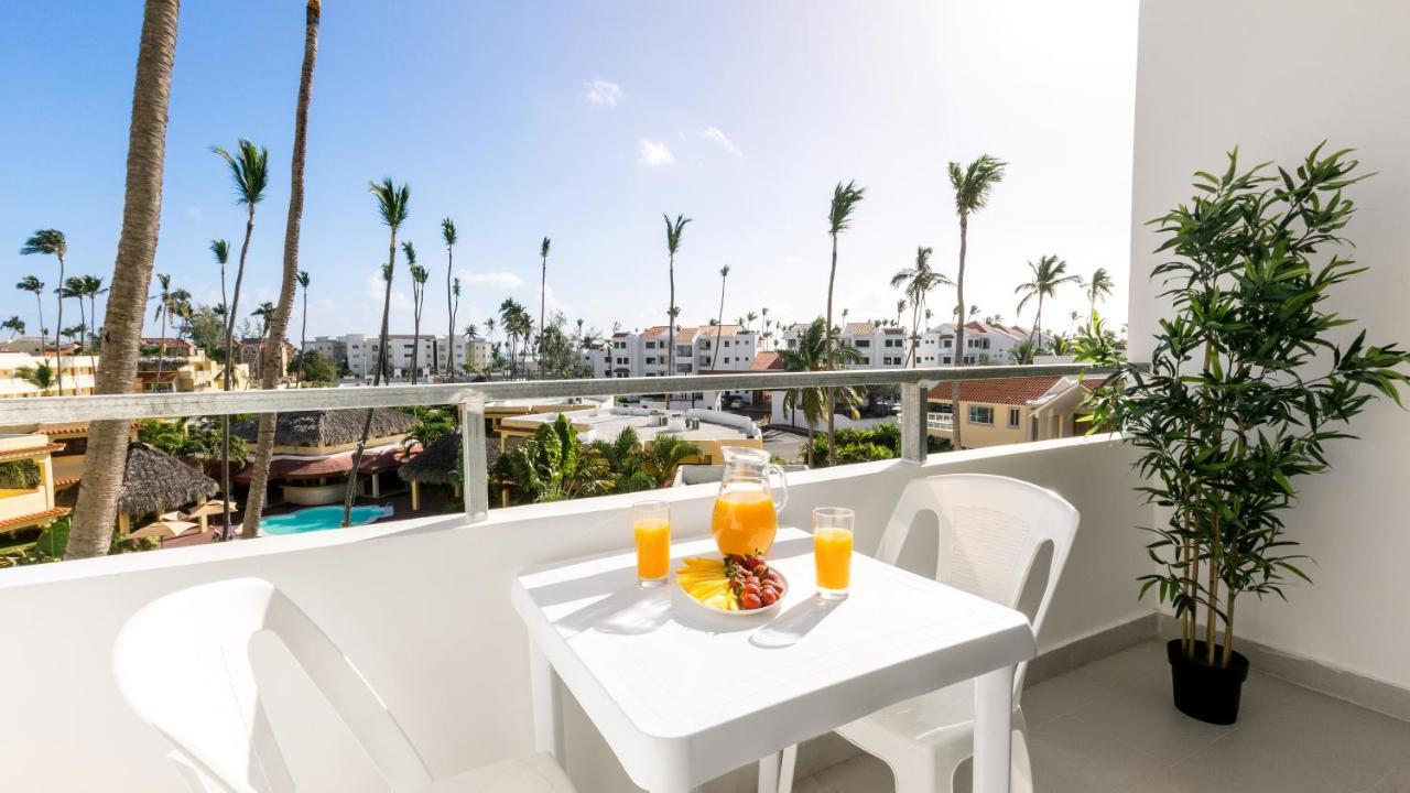 Olas De Puntacana Rooftop Pool Hotel