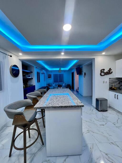 Modern In - Moderna *