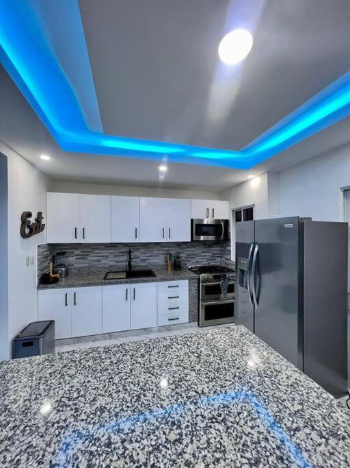 Villa Modern In - Moderna *