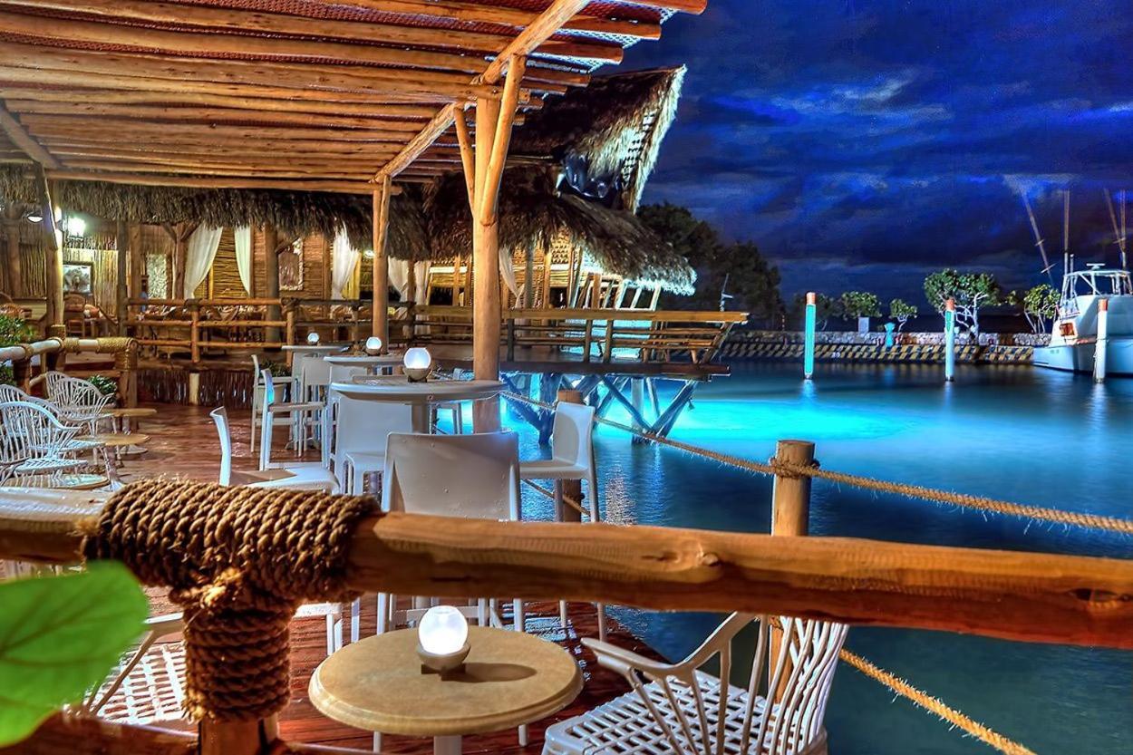 Caribe With Full Service *