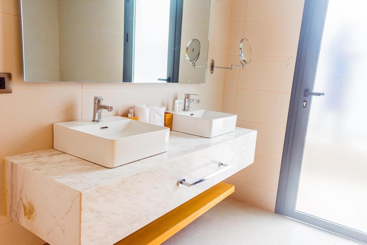 Stylish And Spacious Penthouse With Bbq And Picuzi Apartamento