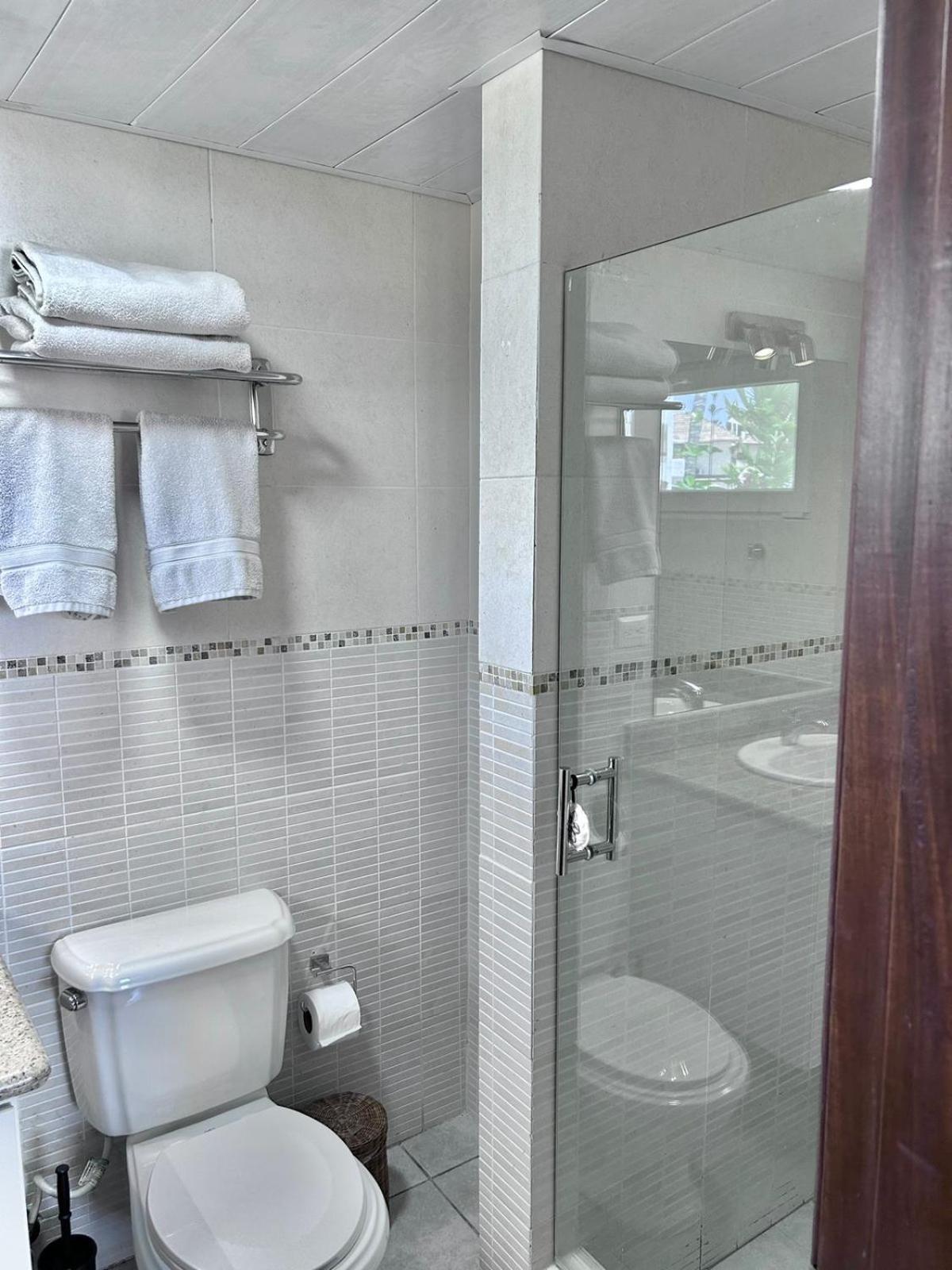 Apartamento Stanza Mare B-201, Front Bavaro,,best View, Fully Equipped, Private Beach, 3-r 3-b, Bavaro, Punta Cana