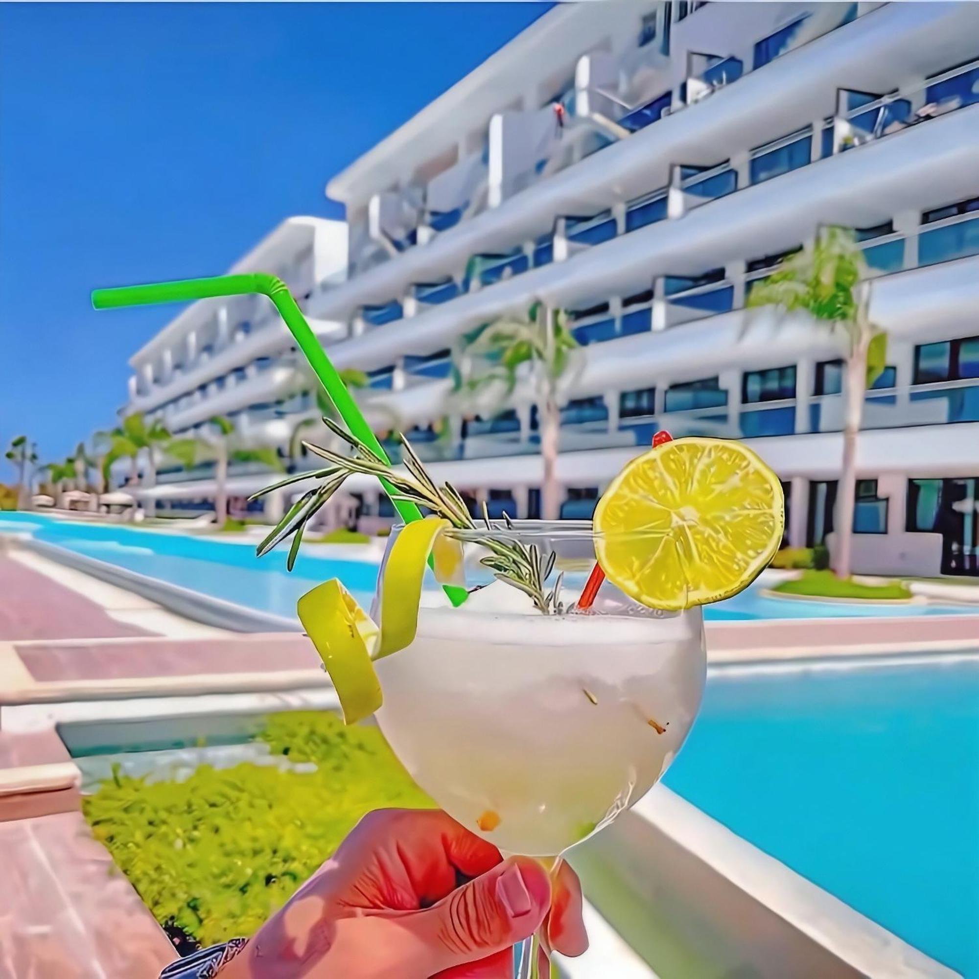 Cana Rock Condos, Boulevard Turístico Del Este, Cana Bay, * Punta Cana