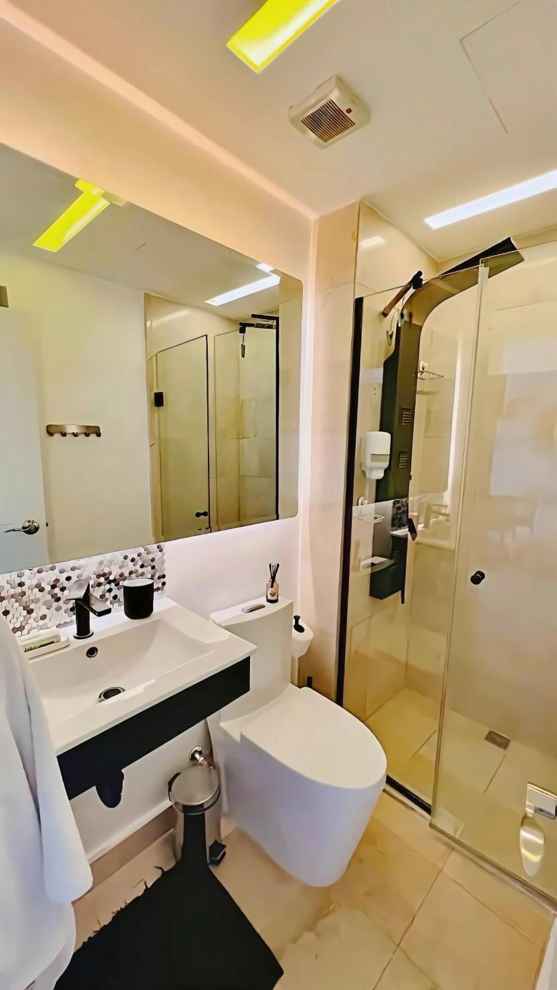 Cana Rock Condos, Boulevard Turístico Del Este, Cana Bay, Punta Cana