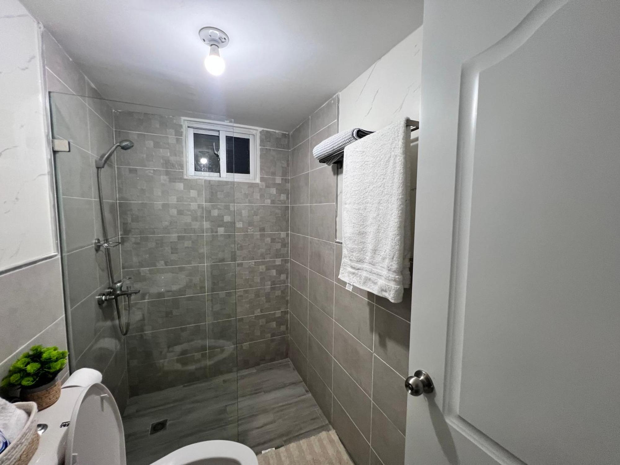 Lovely 3 Bedroom Near Downtown And Foodies *