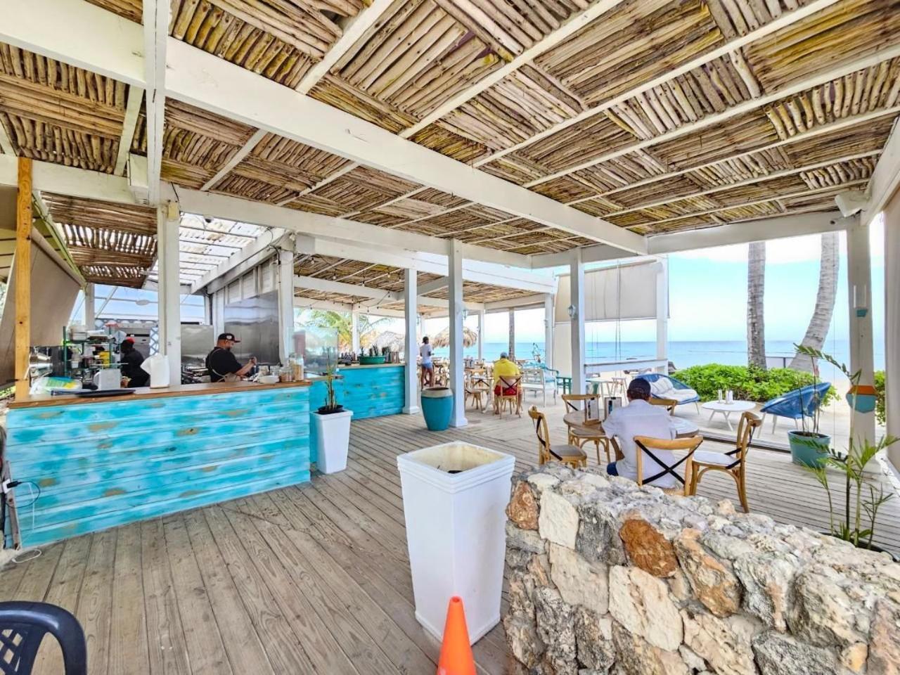Stunning 3bdr Private Access Playa Turquesa