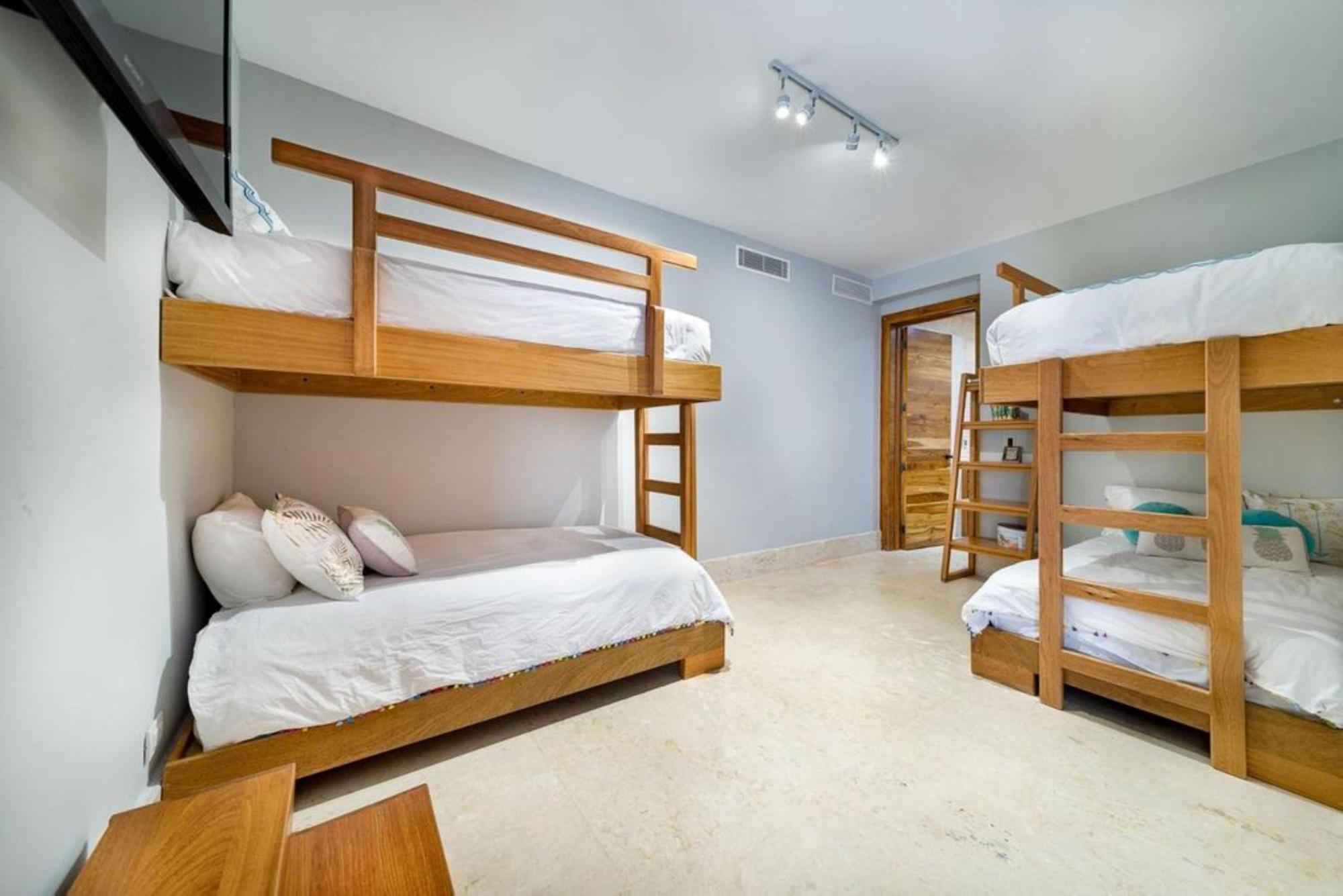 Apartamento Will Impress With Its Looks *
