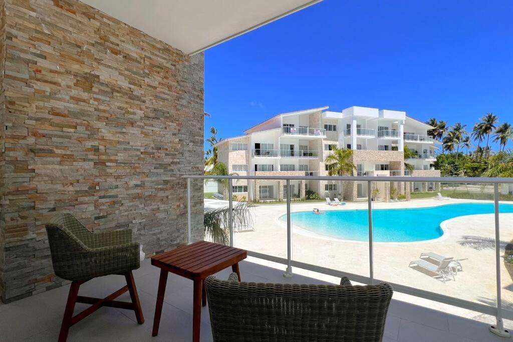 Paseo Playa Coral B-202 *
