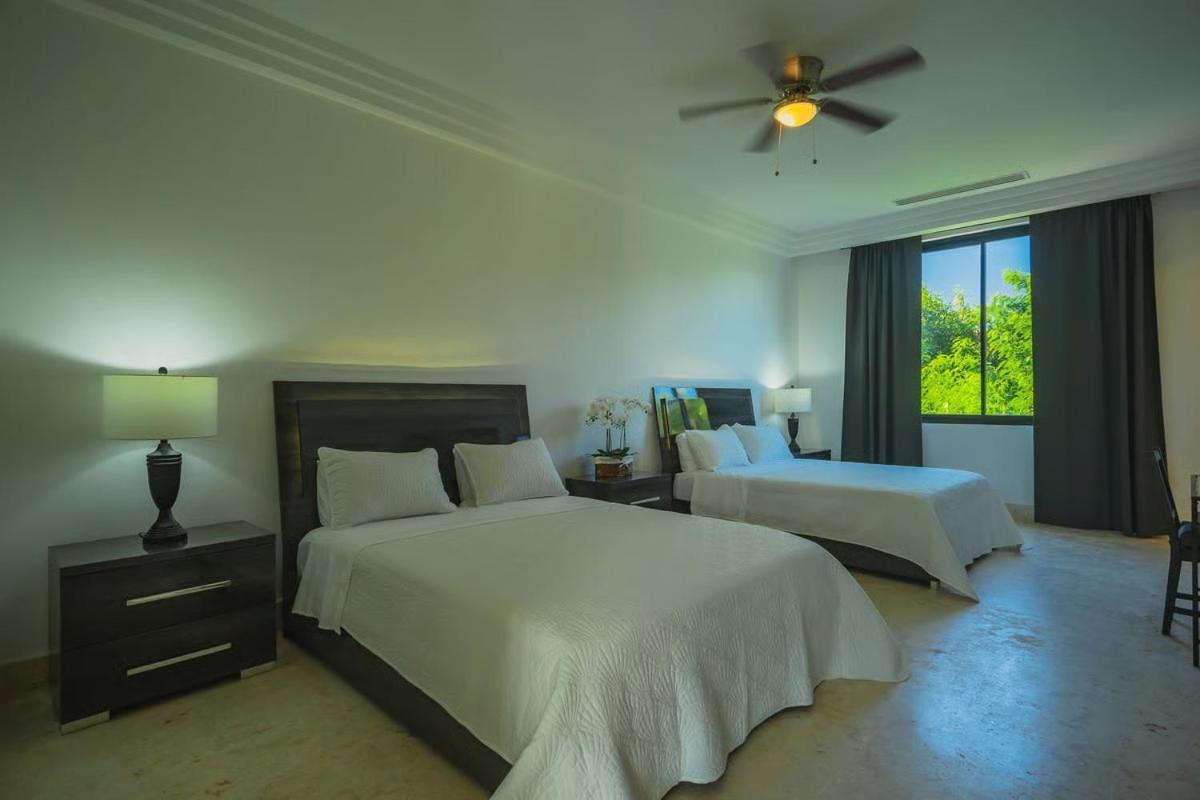 Waterfront Luxury In & Club * Punta Cana