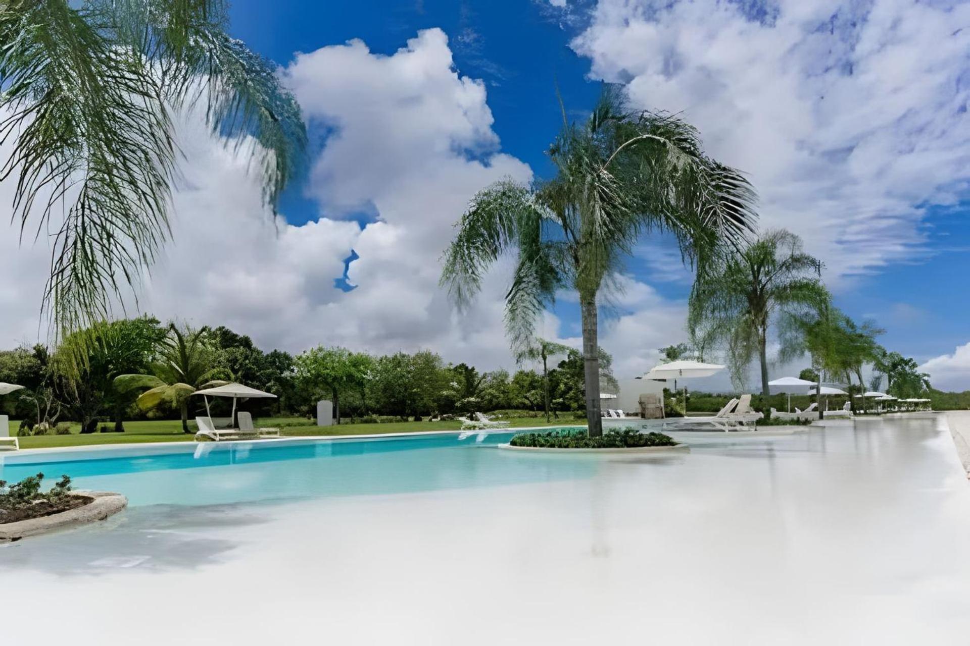 Apartamento B303: Your Private Golf Course View Haven In Cana