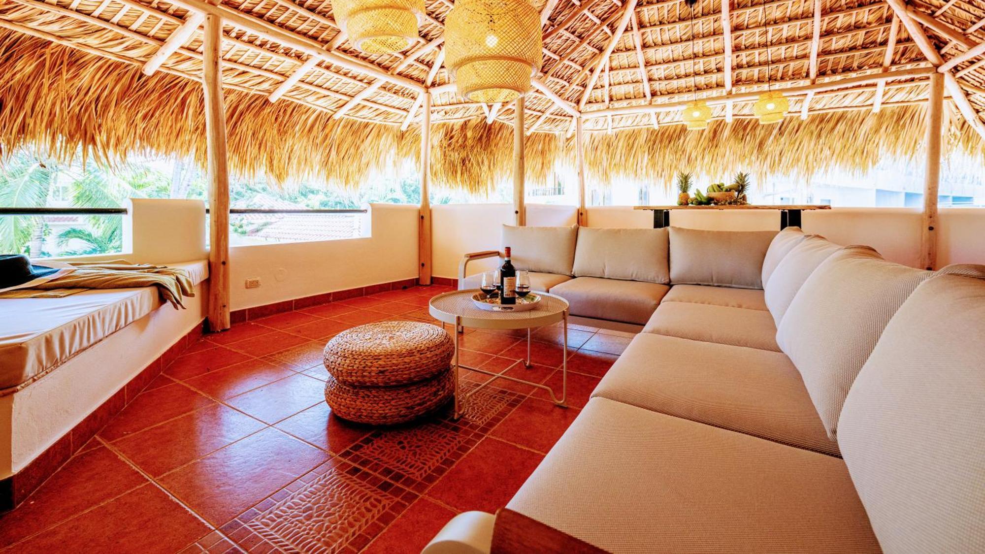 50 Steps To Private Poolside Rooftop Terrace *