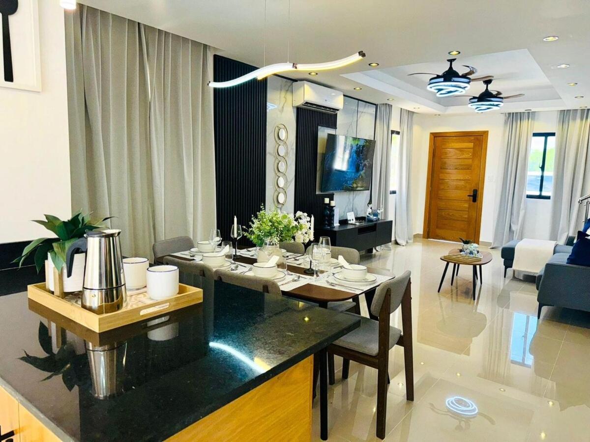 Puntacanaoasisluxurycondowprivatepool Villa *