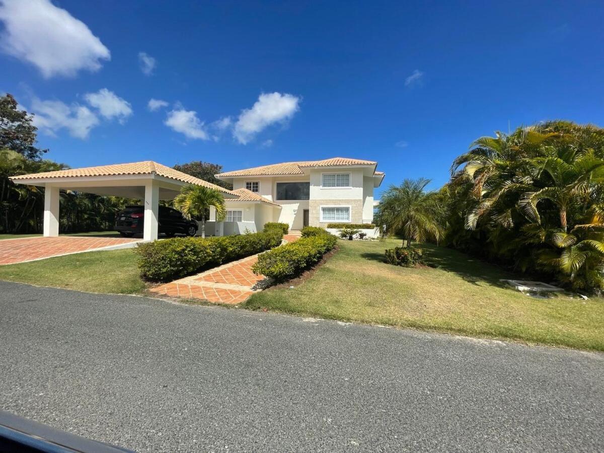 Dr 5br Villa, Close To Everything In
