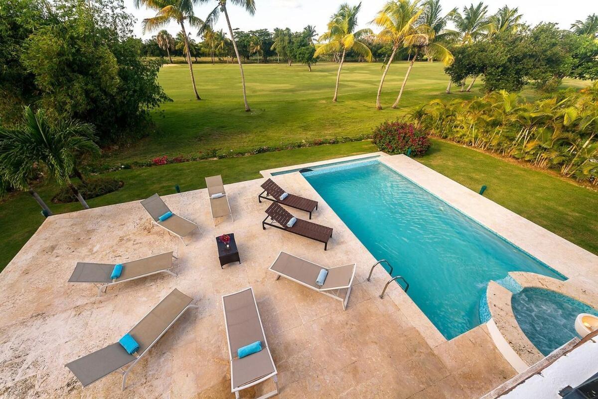 Dr 5br Villa, Close To Everything In Villa