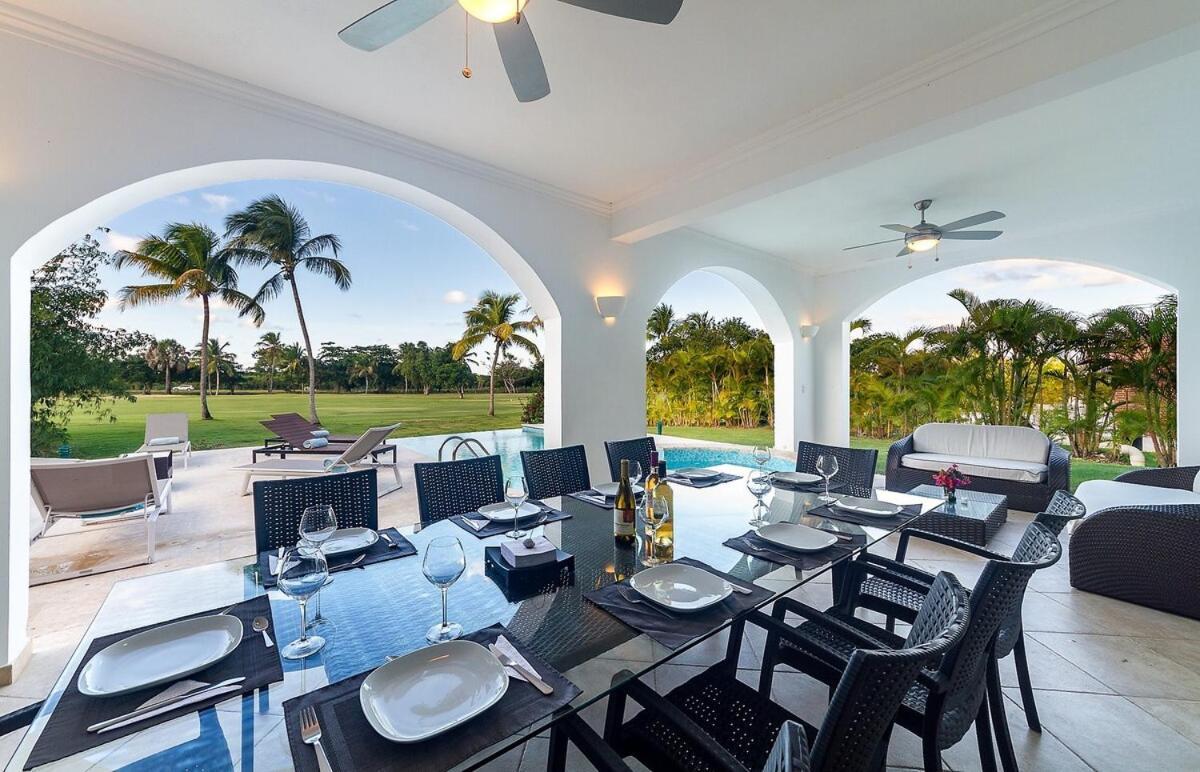 Dr 5br Villa, Close To Everything In *