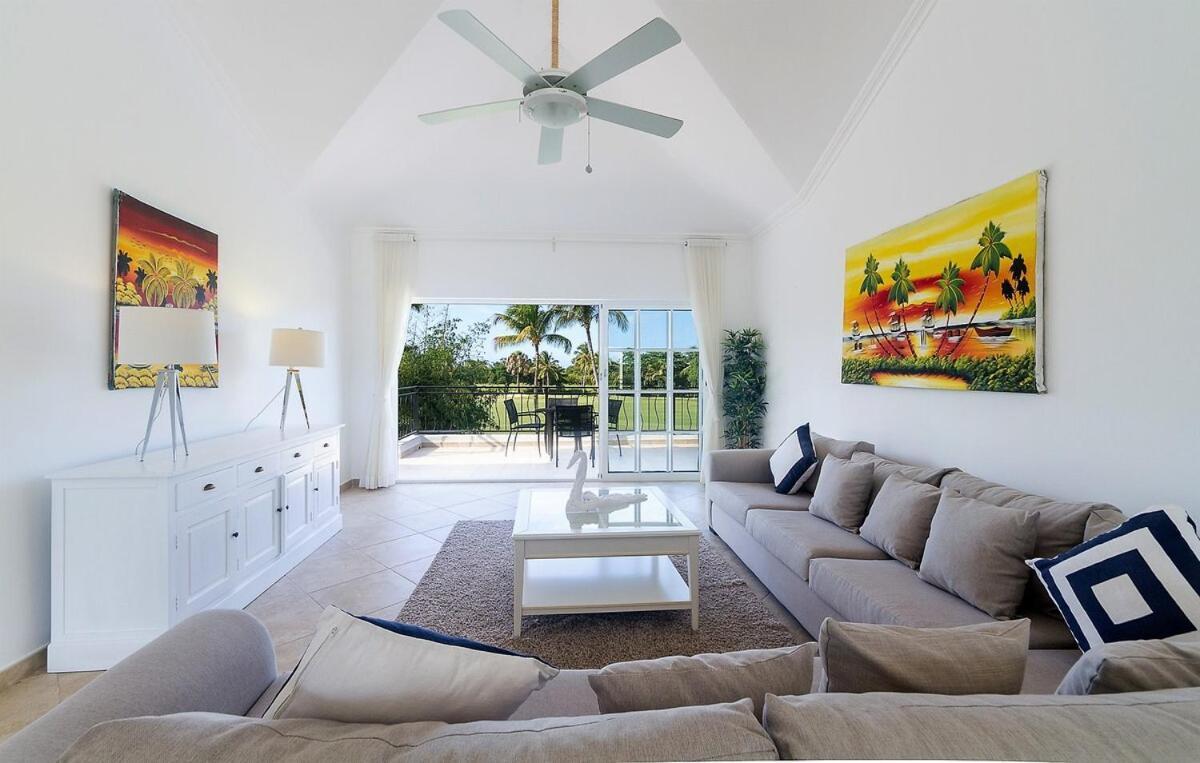 Dr 5br Villa, Close To Everything In Villa