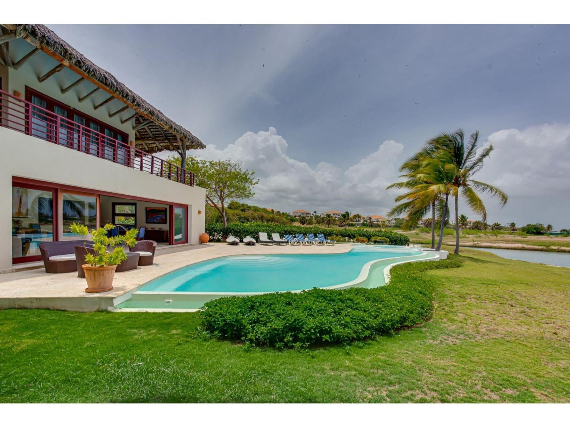Cayuco Con Vista Al Lago, Cap Cana Villa *