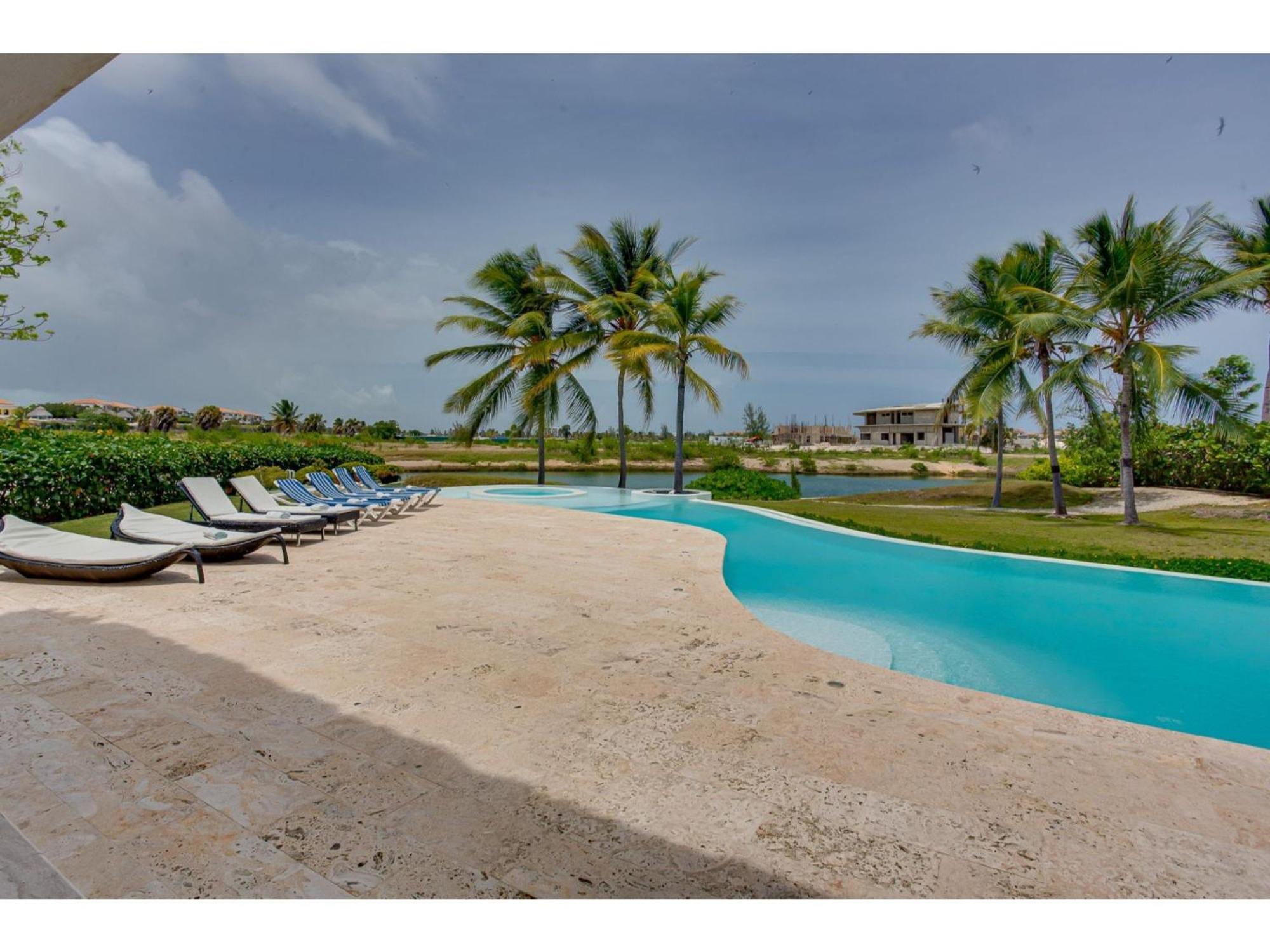Cayuco Con Vista Al Lago, Cap Cana Villa Punta Cana