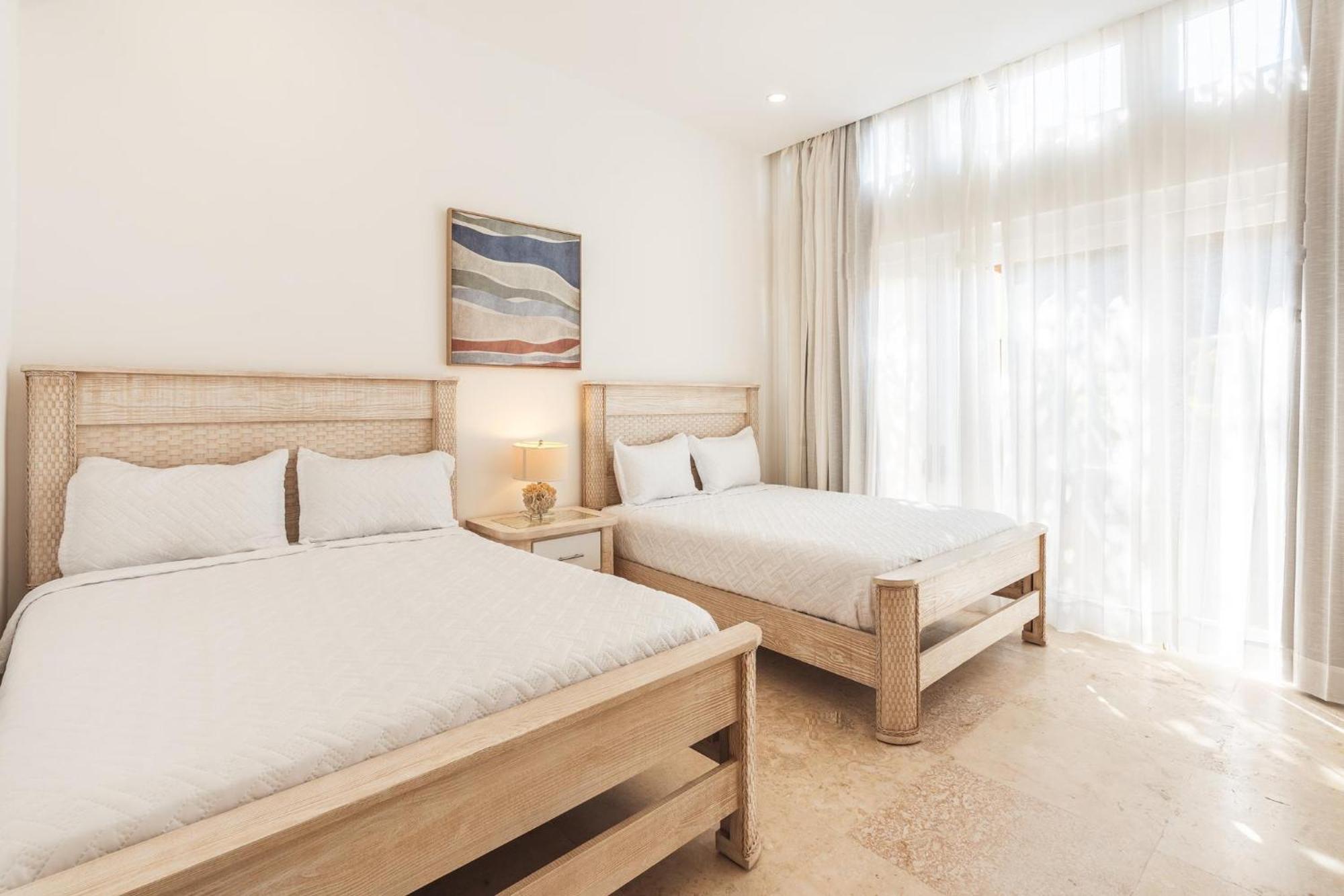 Сasa de vacaciones Bungallow With 3br Pool And Bbq In Village