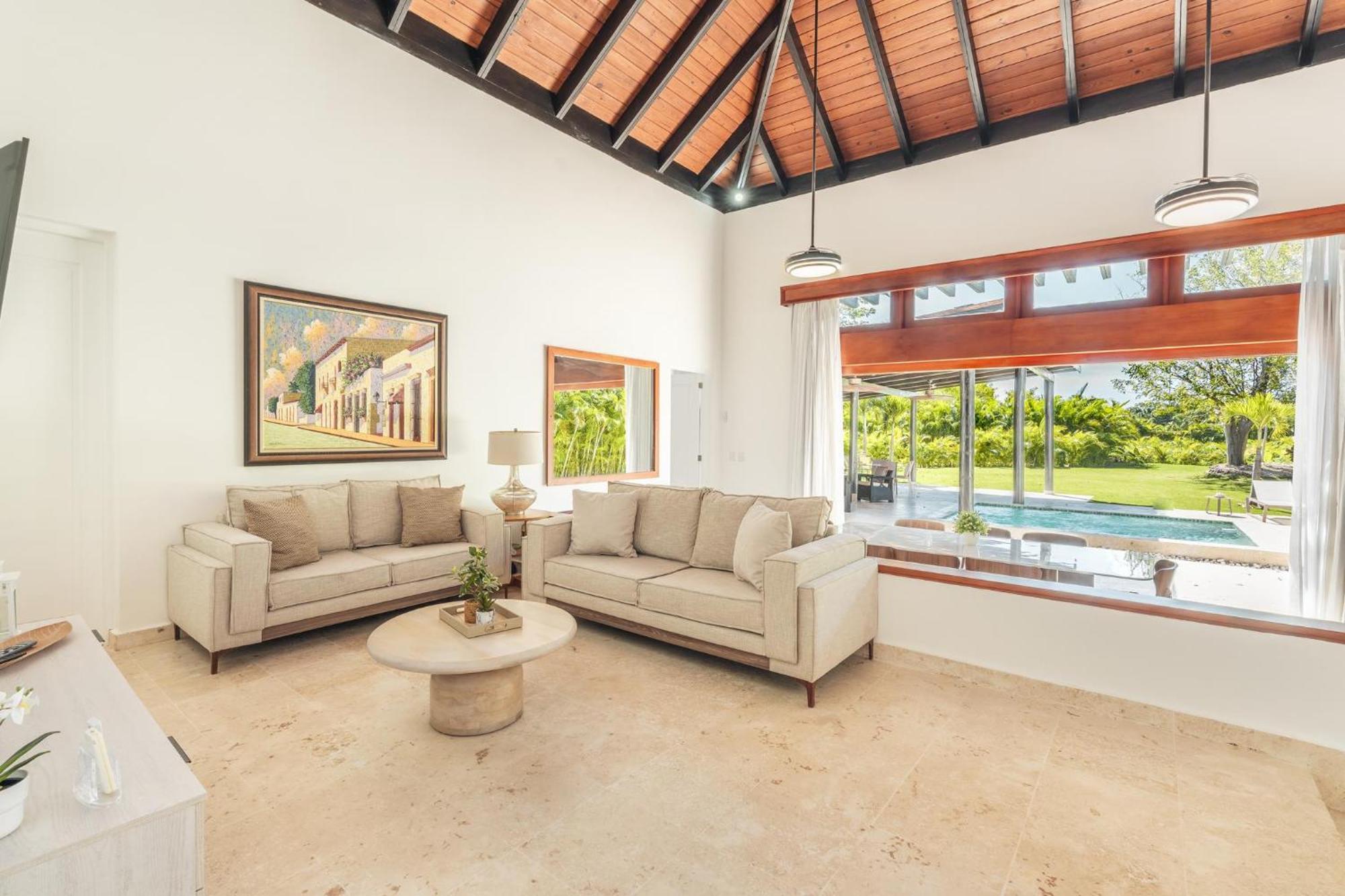 Bungallow With 3br Pool And Bbq In Village Сasa de vacaciones