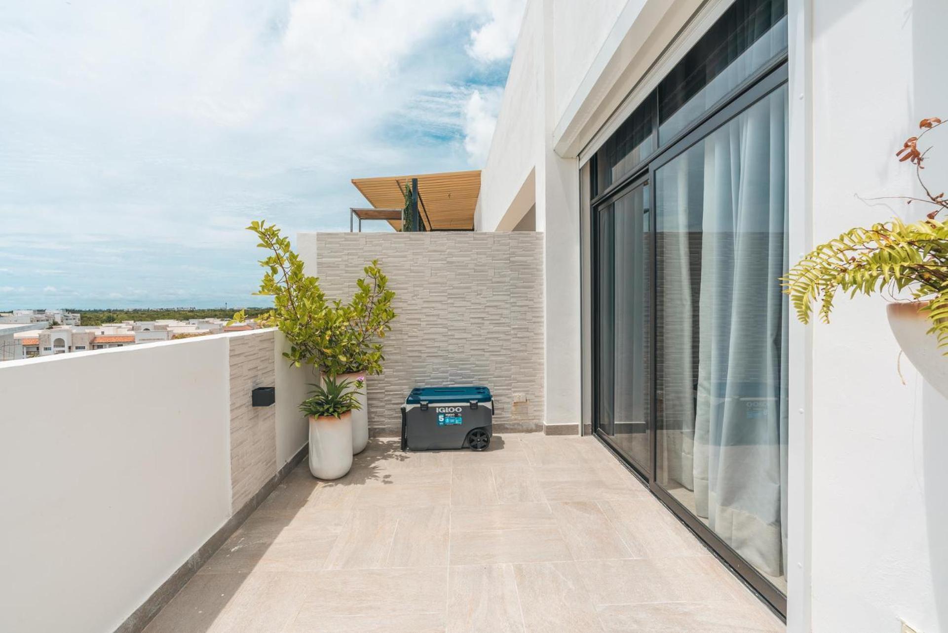 Apartamento With 3 Bedrooms In Canas *
