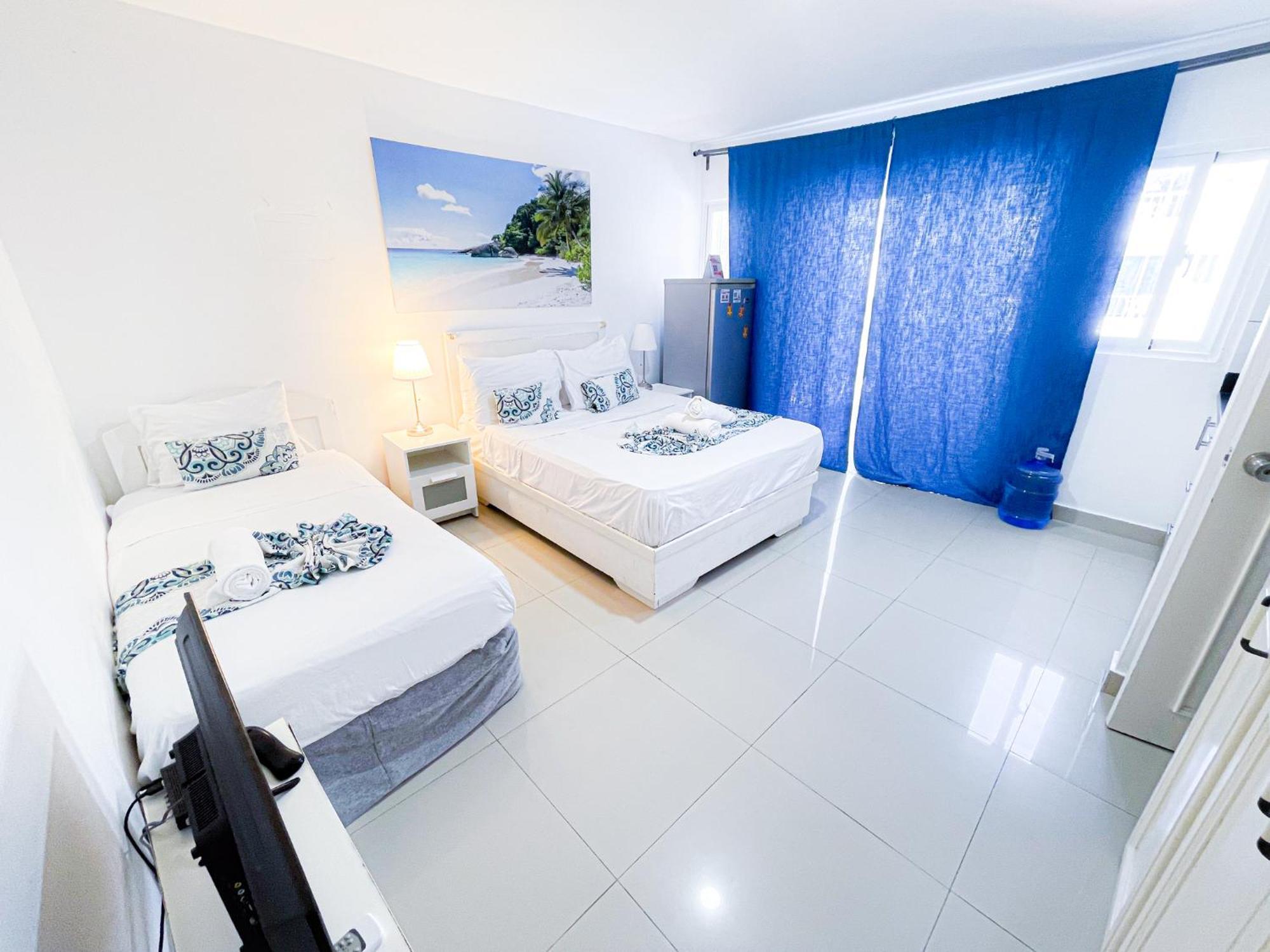 Caribbean Pool Vacation Wifi Club &
