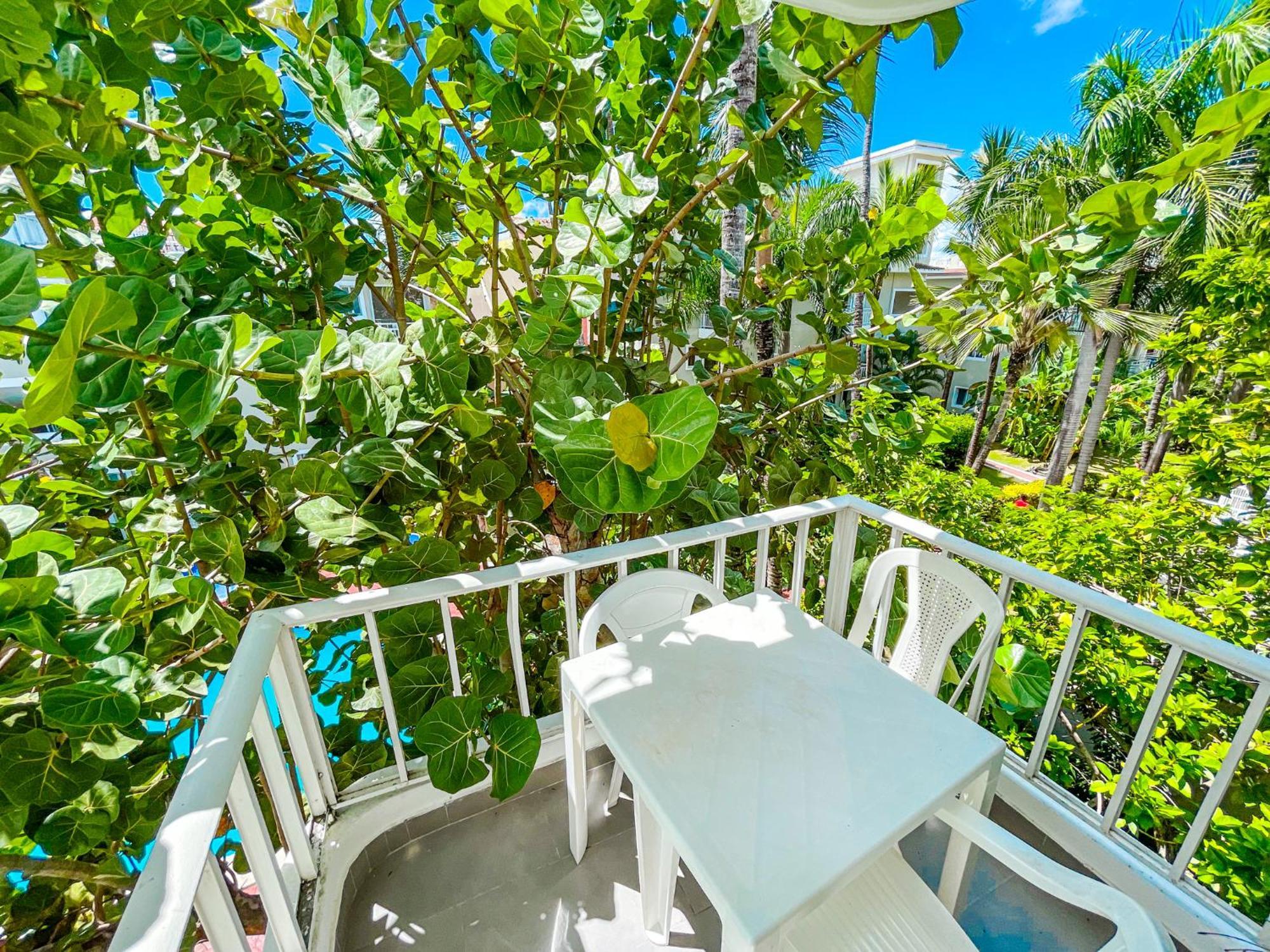 Caribbean Pool Vacation Wifi Club & 5* Punta Cana