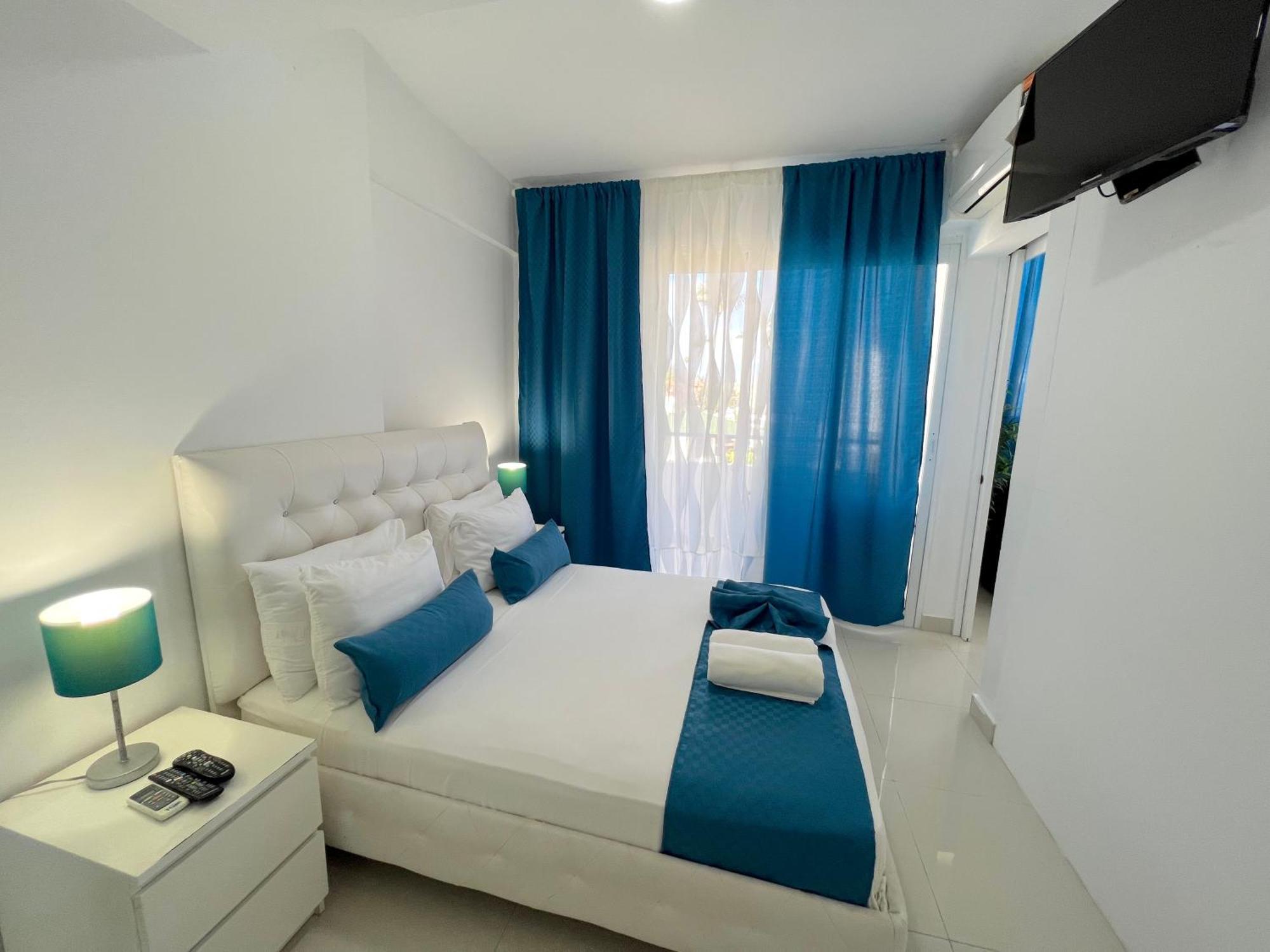 Apartahotel Caribbean Deluxe With Rooftop Pool And - Playa Corales 5*
