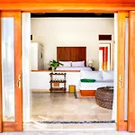 Ileverde 03 - Sun Loungers Bungalow