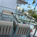 Hermoso apartamento con Vista al mar! Los corales