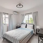 Eco-Friendly Tropical Villa 3Br 2B With Private Pool & Grill