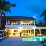 Casa Crystal Luxury Golf Front Villa With Staff Pool
