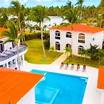 10Br Beach Villa Andiamo With Chef, Jacuzzi & Maid