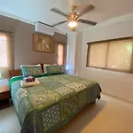 Los Corales Villas And Suites - Beach Club, Spa, Restaurants