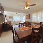 Los Corales Villas And Suites - Beach Club, Spa, Restaurants