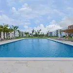 Cerca De La Playa Con Piscina Y Gimnasio