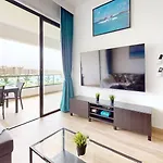 Piscina Gigante, Condominio Totalmente Equipado.