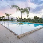 Beautiful Beach Apt With Private Jacuzzi, Pool & Golf