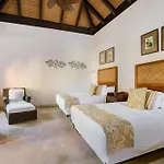 Caribbean Bungalow With 2 Bedrooms And Pool