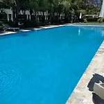 Chic Beach Apartment - 3 Min To The Beach
