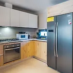 Luxurious 2Br 2Ba 3 Min From The Beach